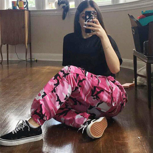 ชุดออกกำลังกายสองชิ้นผ้าลูกฟูกพิมพ์ลายพรางสำหรับยิมกางเกงวิ่ง - Product Image 3