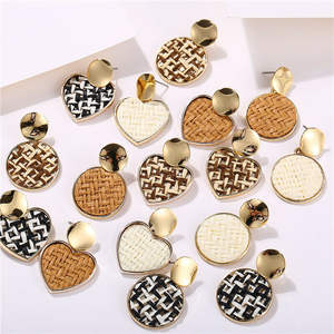 Pendientes de mimbre para mujer, pendientes de gota personalizados, pendientes de vacaciones - Product Image 4