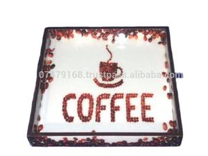 Plateau de service en bois imprimé en couleur avec finition brillante en céramique Articles de cuisine novateurs pour le service d'étage et les cadeaux uniques - Product Image 2