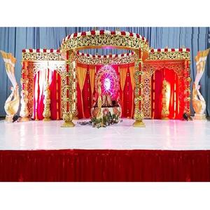 Magnifique Mandap de mariage indien en fibre sculptée dorée, style Damroo, pour mariages d'Inde du Sud et en Malaisie, disponible aux États-Unis - Product Image 1