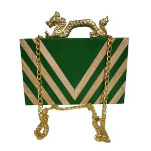 Bolsos de mano vintage de resina hechos a mano para niñas, diseños y formas personalizados, cajas de noche y patrones de Marco - Product Image 1