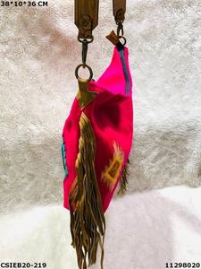 Dari Accessoire de sac de soirée en laine de coton élégant et élégant pour les événements formels - Product Image 4