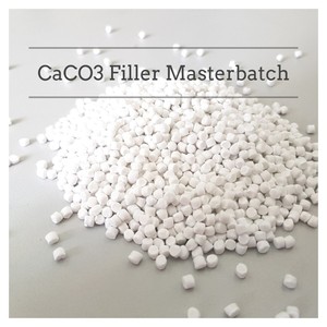 Granulés blancs de masterbatch plastique PP4300 PP4400, remplissage MB pour moulage par injection, remplissage pour raphia PP et non-tissés PP, poudre de CACO3 à 70-82% - Product Image 1