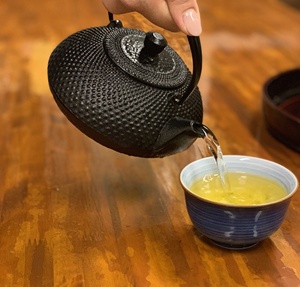 เตสึบิน ฮานาบูสะ, นันบุ เทสึบิน, กาน้ำชาเหล็กหล่อญี่ปุ่น, กาน้ำชาเหล็กหล่อ, กาน้ำชาญี่ปุ่น, อิเคนากะ ไอรอน วอร์คส์ - Product Image 3