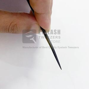 Pinzas de pestañas clásicas de acero inoxidable con aislamiento negro de 14cm de alta calidad con punta curva, extensión de pestañas de fibra de etiqueta personalizada - Product Image 2