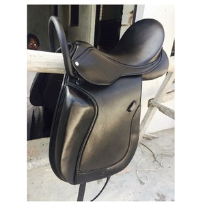Silla de Montar Inglesa de Cuero Genuino de la Mejor Calidad, Color Negro, con Logotipo Personalizado para Equitación, ISO 9001 - Product Image 1