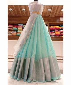 Diseñador pesado indio Lehenga Choli con blusa Ropa de fiesta Precio al por mayor Fabricación de prendas étnicas Mercado textil Surat étnico - Product Image 6