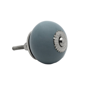 Bouton de porte en métal le plus vendu avec finition argentée polonaise Design en relief de forme ronde Qualité supérieure pour la quincaillerie de construction - Product Image 1