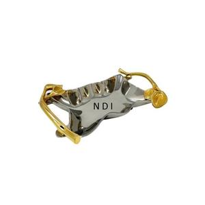 Plateau en métal unique de style design pour la vaisselle de maison et le service de petit-déjeuner avec poignées en métal doré - Product Image 1