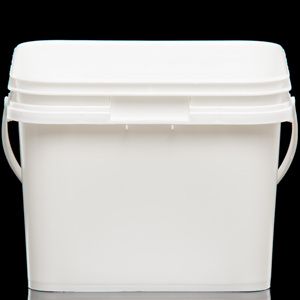 Produits de traitement des seaux Seau en plastique avec couvercle Seau en plastique carré en plastique de qualité alimentaire en métal 8 litres TW 5 gallons