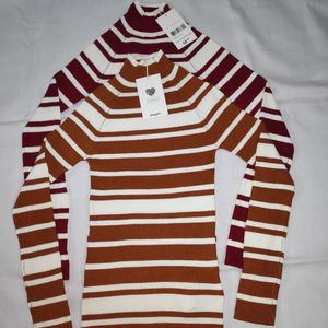 Lote de Suéteres Casuales a Rayas de Manga Larga con Cuello Alto para Mujer, de Marcas Reconocidas, Calidad Premium, Excedentes de Producción, Stock de Bangladesh - Product Image 1