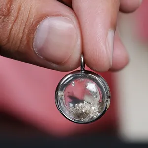 Cadena de diamantes de plata, colgante de agitador oxidado de cristal