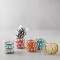 6つのストロー籐リードラップグラスホルダーのセット装飾食器用のカラフルなカップシース