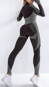 Traje de chándal de Top corto sólido para mujer de diseño único de fabricante profesional Conjunto de Yoga de calidad Pantalones cortos Precio caliente Servicios OEM - Product Image 5