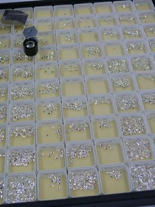 เพชร CVD ทรงกลมสุกใสขนาด0.8มม. ถึง1.25มม. สำหรับการทำเครื่องประดับ - Product Image 3