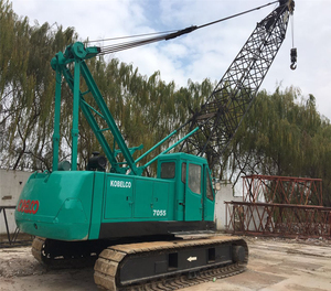 Grúa sobre orugas Kobelco japonesa usada de 55 toneladas con bomba de motor de pluma telescópica y caja de cambios para uso en la construcción - Product Image 2