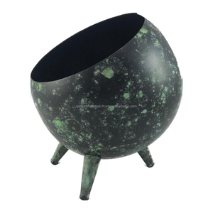 Tres piernas plantador - Product Image 1