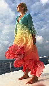 Vibrante Vestido de Verano con Escote en V y Volantes en Capas, Estilo Bohemio, Informal, para la Playa - Product Image 4