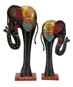 Artesanía Nirmala: Juego de Elefantes Decorativos de Metal Pintado, Hechos a Mano por Artistas Indios de Rajasthan - Product Image 4