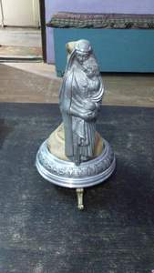 Statue de Mary Metha en laiton pour la décoration intérieure - Product Image 5