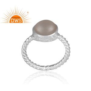 แหวนแต่งงานเงินแท้ 925 ประดับพลอยมูนสโตนสีเทาในตัวเรือนเงินหนา ดีไซน์สวยหรู - Product Image 2