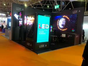 จอแสดงผล LED สีเต็มรูปแบบคุณภาพสูงสำหรับภายนอกอาคาร PARYA METALFORM ประเทศตุรกี ขนาด 5x10 เมตร แผง MT ระยะพิกเซล 10 มม. รับประกัน 1-2 ปี - Product Image 3