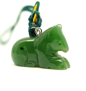 จี้หยกเนฟไตรต์สีเขียวแคนาดา รูปม้า 12 นักษัตรจีน แกะสลักด้วยมือ เครื่องรางเด็ก รูปนกธันเดอร์เบิร์ด สำหรับเด็กชายและเด็กหญิง - Product Image 2