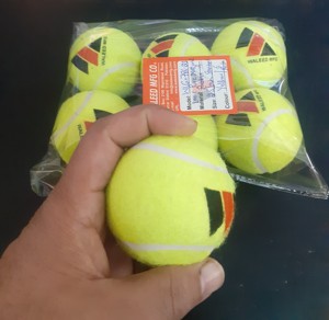 Fabricante mayorista de juguetes de goma para mascotas con logo personalizado impreso, pelotas de tenis para perros. - Product Image 5