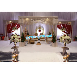 Elegante y Moderno Mandap Portátil de Tres Pilares para Bodas Hindúes, Juego de Mandap Cuadrado de Fibra de Vidrio, Mandap de Tres Postes para Bodas Indias - Product Image 1
