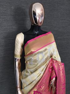 บริสุทธิ์ Banarasi ผ้าไหมสารีกับเสื้อชิ้น - Product Image 2