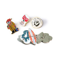 Badges en émail souple personnalisés décorés sur le thème du drama, vente en gros