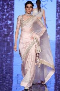Saree de créateur élégant et élégant avec de belles perles de verre travaillées à la main et des embellissements en pierre idéaux pour les fêtes et les mariages - Product Image 2