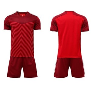 Uniforme de fútbol profesional juvenil con logotipo personalizado, ropa deportiva sublimada transpirable con pantalones y camisa, opción de talla grande disponible - Product Image 1