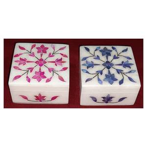 Boîtes cadeaux en marbre blanc antique avec motif floral rose et bleu en nacre - Product Image 1