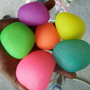 Prix à la tonne Cailloux de pierre multicolores qui brillent dans le noir - Product Image 2