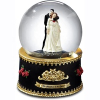 2021 plus populaire personnalisé en gros mariée et le marié mariage mars résine boîte à musique ballons d'eau