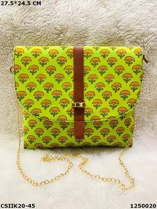 Sac de soirée élégant en coton Ikkat de Craftstages International, 27,5*24,5 CM - Product Image 2