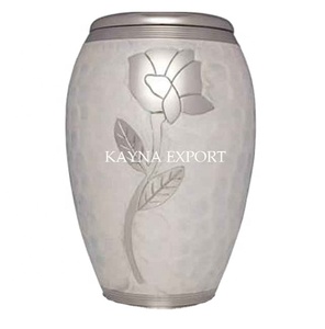 Urna Funeraria de Metal Hecha a Mano con Diseño de Rosa, Estilo Americano, Grabada con Monarca, para Cenizas Humanas, Capacidad de 200 Pulgadas Cúbicas - Product Image 1