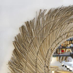 Espejo de Pared Redondo con Forma de Sol de Pasto Marino/ Espejo Decorativo de Pared de Paja Tejida a Mano/ Espejo Decorativo de Vietnam - Product Image 3