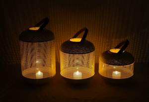 ตะเกียงแขวนสไตล์วินเทจ งานแฮนด์เมด คุณภาพสูง ชุบสีฝุ่น ลายฉลุ ดีไซน์คลาสสิก สำหรับใส่เทียนทีไลท์ - Product Image 6