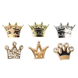 Broche à revers personnalisée en or pour femme, couronne en strass de Victoria queen, personnalisé