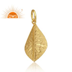 Colgante de plata chapado en oro de 18k hecho a mano, fabricante de joyería, diseño de pétalos, joyería - Product Image 2