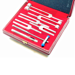 Ensemble Premium 2026 de 7 Diapasons Médicaux Chirurgicaux Instruments de Diagnostic Physique et Chiropratique avec Étui en Cuir - Product Image 1