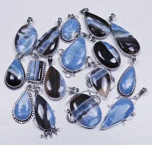 Gema de ópalo azul Natural, colgante de joyería Chapado en plata - Product Image 1
