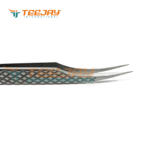 แหนบแยกขนตา TEEJAY ELT-362 สีเงินขัดเงา ด้ามจับเพชร ปลายแหลมพิเศษ เหมาะสำหรับการหยิบขนตา - Product Image 5