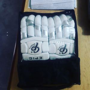 Gants de frappeur de cricket en cuir PU CP CRICKET EPIC Gants de qualité fabriqués au Pakistan - Product Image 6