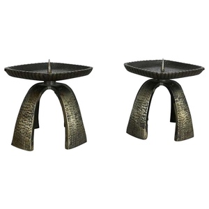 Soporte escultórico de metal Entrega rápida de fábrica Soporte de vela Diseño más nuevo Hotel y restaurante Centro de mesa Portavelas - Product Image 1