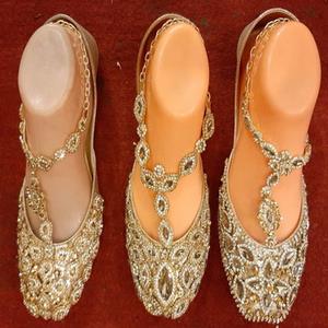 Zapatos ligeros paquistaníes Khussa para mujer para verano y primavera - Product Image 1