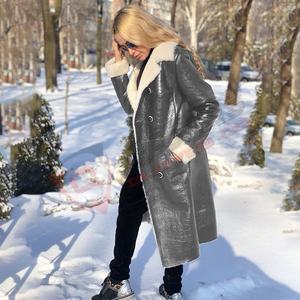 Trench-coat long pour femmes de style italien en cuir véritable respirant imperméable à l'eau en fourrure de mouton-décoration de boutons - Product Image 2