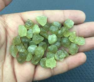 25 Piece Natural Green Garnet Gemstone Untreated Loose Rough Making Beautiful Handmade Jewelry Raw - Product Image 2